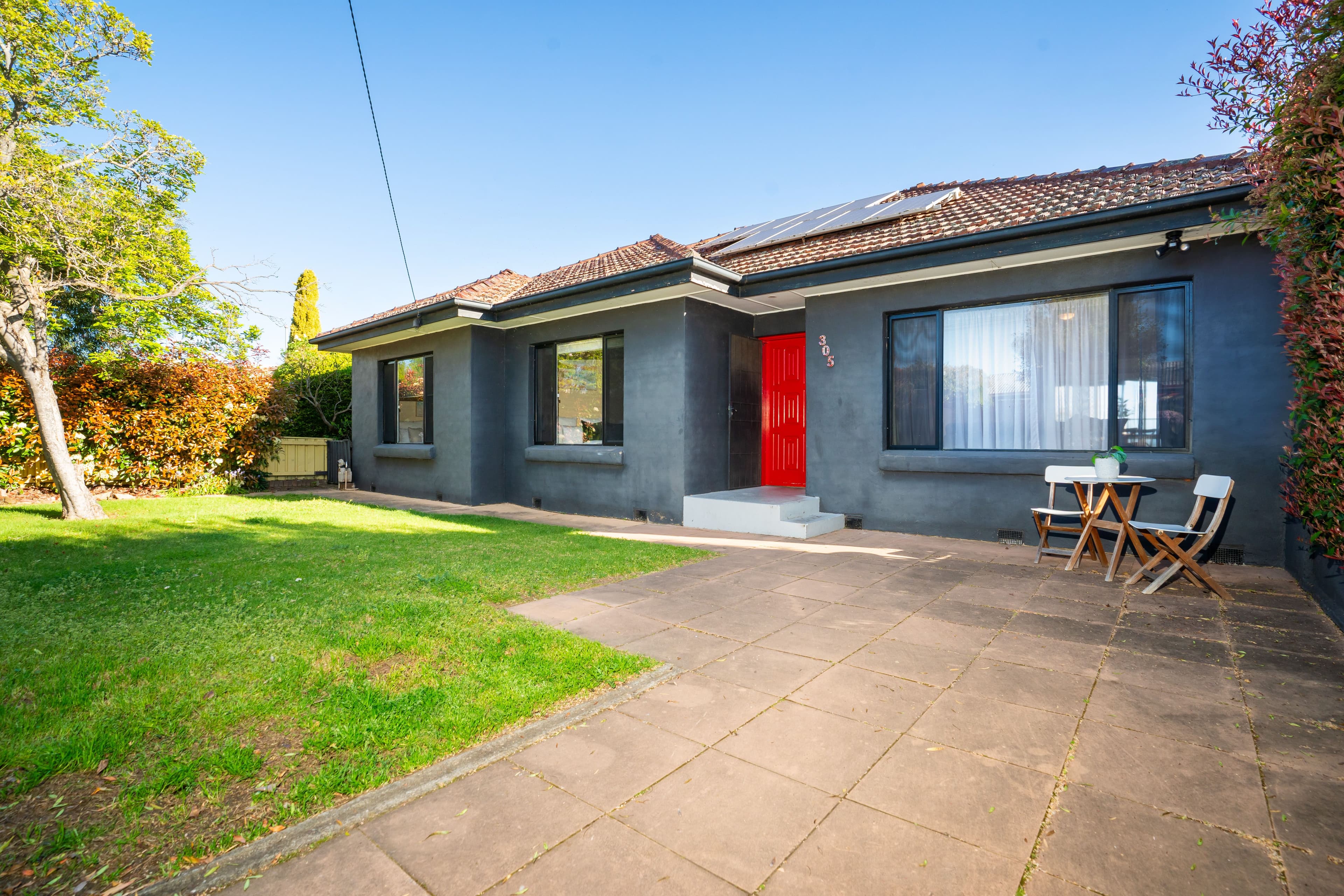 305 Highview Crescent, Lavington NSW 2641, Lavington - Image 1