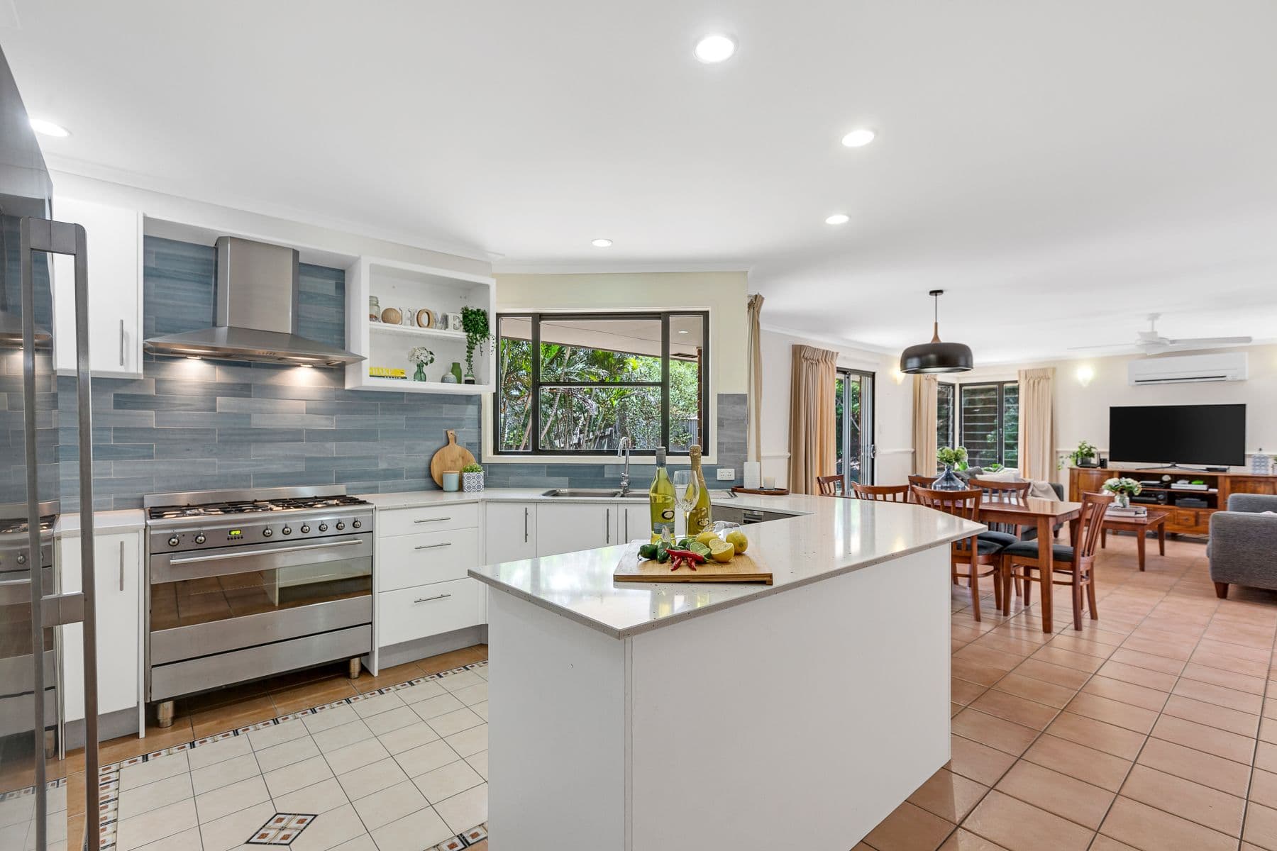 6 Gypsy Court, Eatons Hill QLD 4037, Eatons Hill - Thumbnail 5