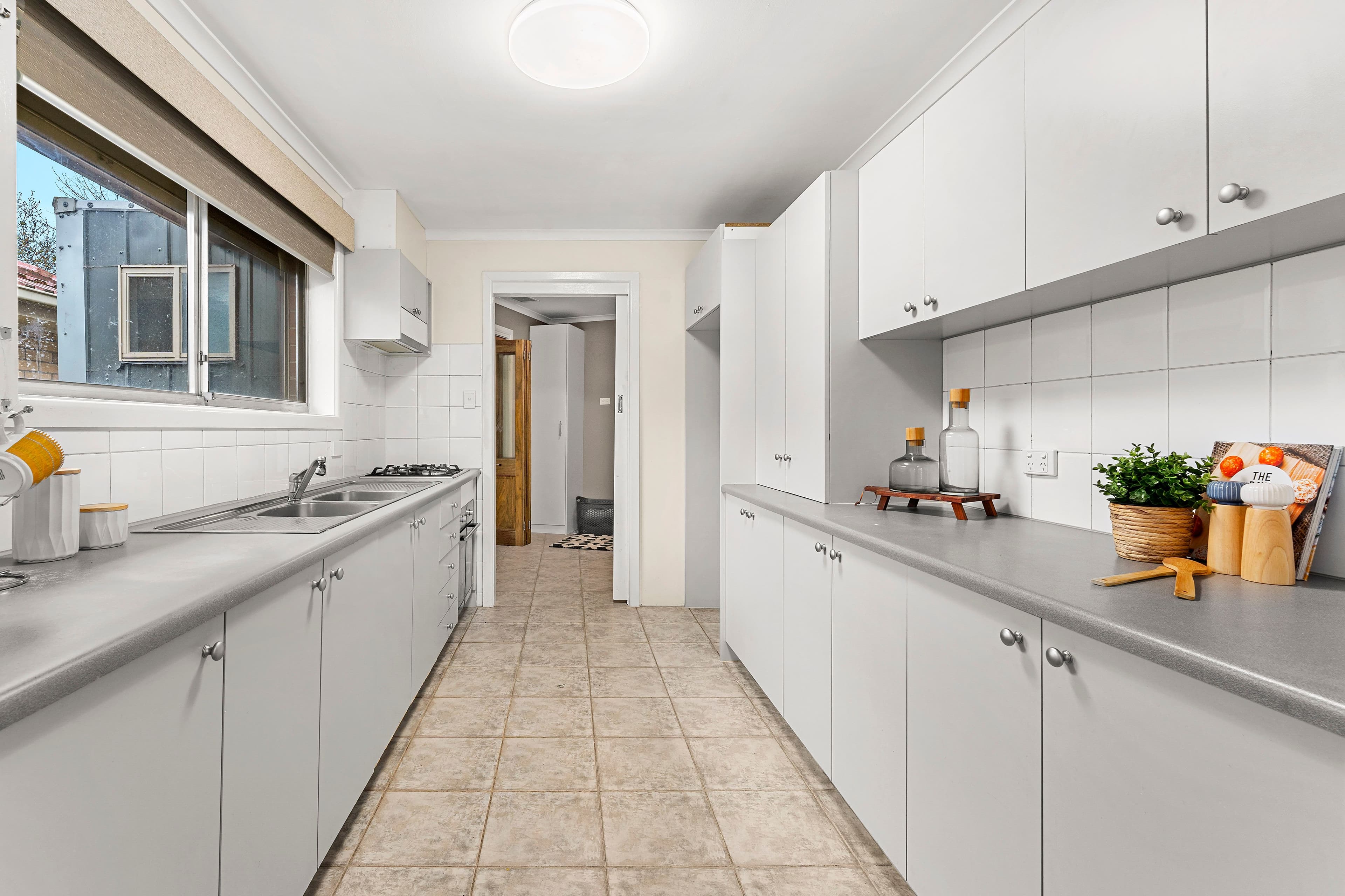 13 Brentwood Avenue, Lalor VIC 3075, Lalor - Thumbnail 2
