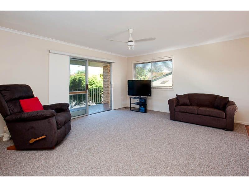 16 Fulton Street, WISHART QLD 4122, Wishart - Thumbnail 3
