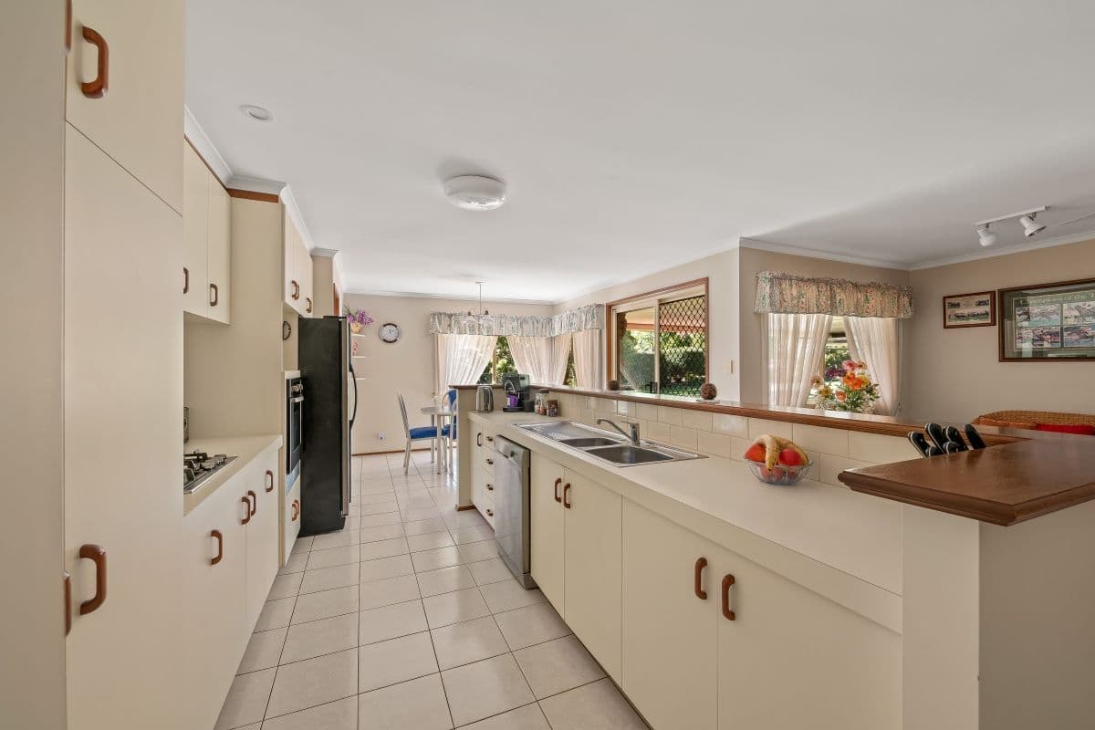 127 Kuhls Road, Highfields QLD 4352, Highfields - Thumbnail 4