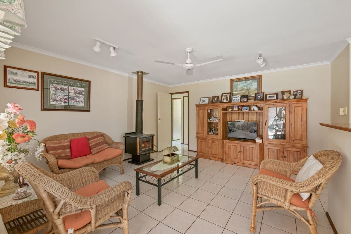 127 Kuhls Road, Highfields QLD 4352, Highfields - Thumbnail 7