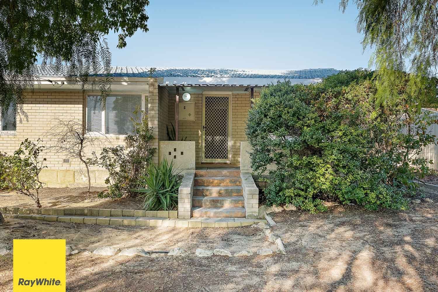 6 Harford Way, Girrawheen WA 6064, Girrawheen - Thumbnail 2