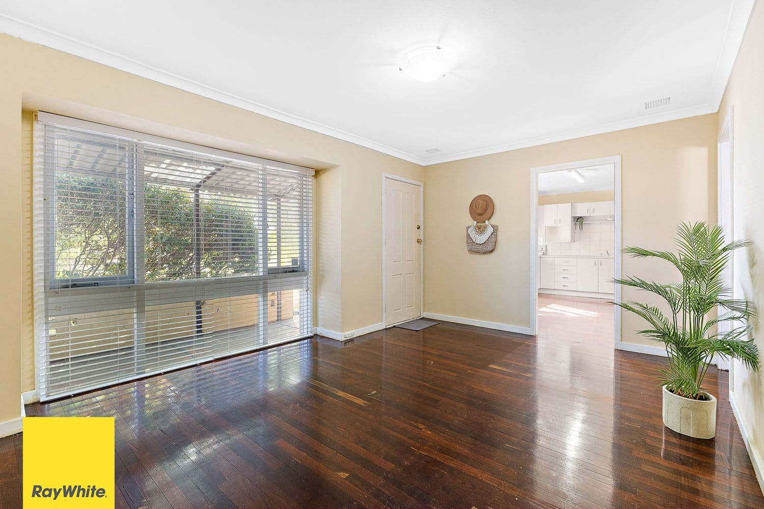6 Harford Way, Girrawheen WA 6064, Girrawheen - Thumbnail 8