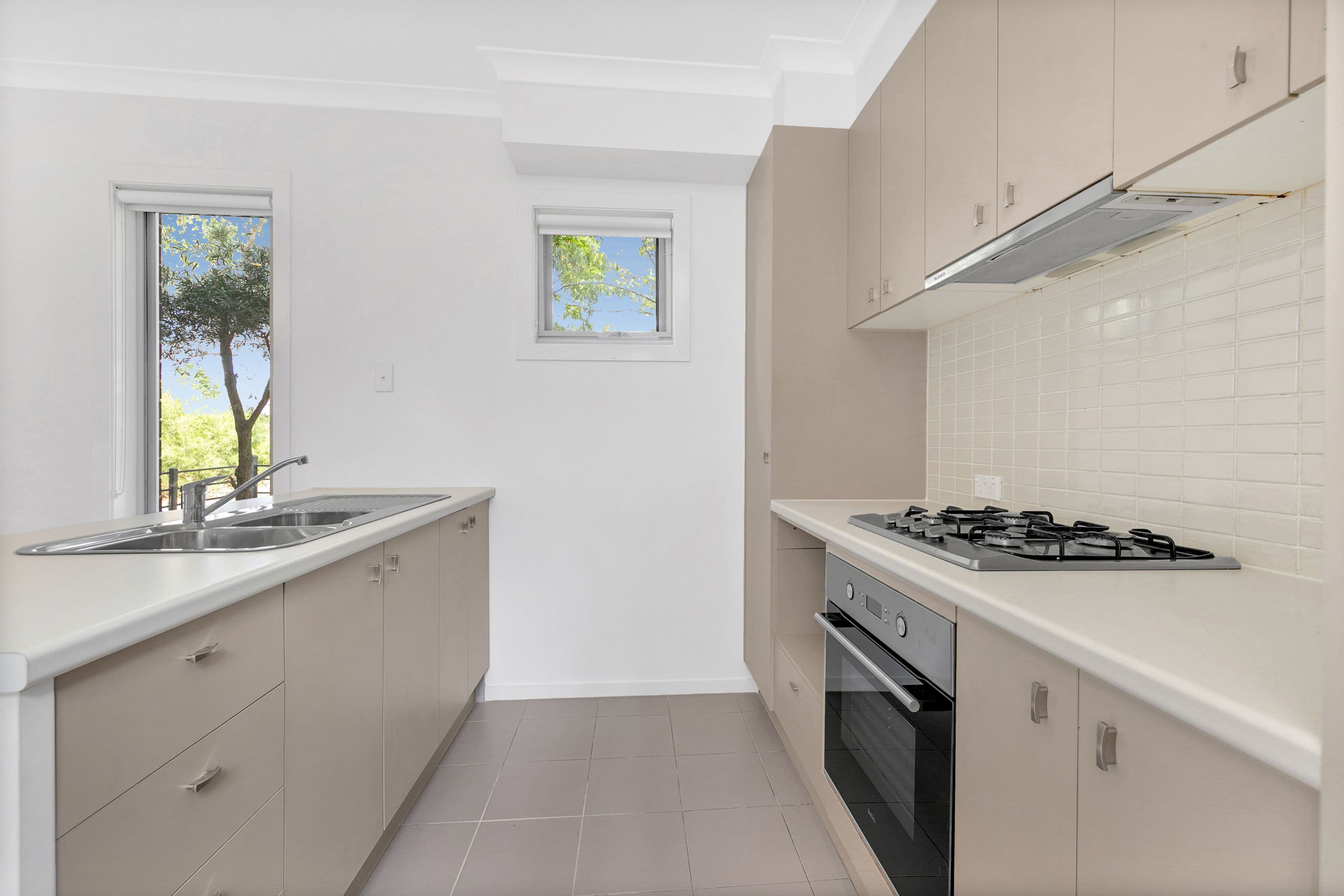 8 Amiens Green, South Morang VIC 3752, South Morang - Thumbnail 2