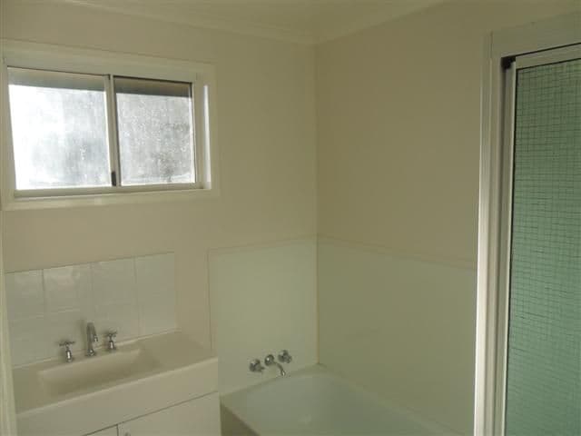 2 Wilga Court, NEWTOWN QLD 4350, Newtown - Thumbnail 5