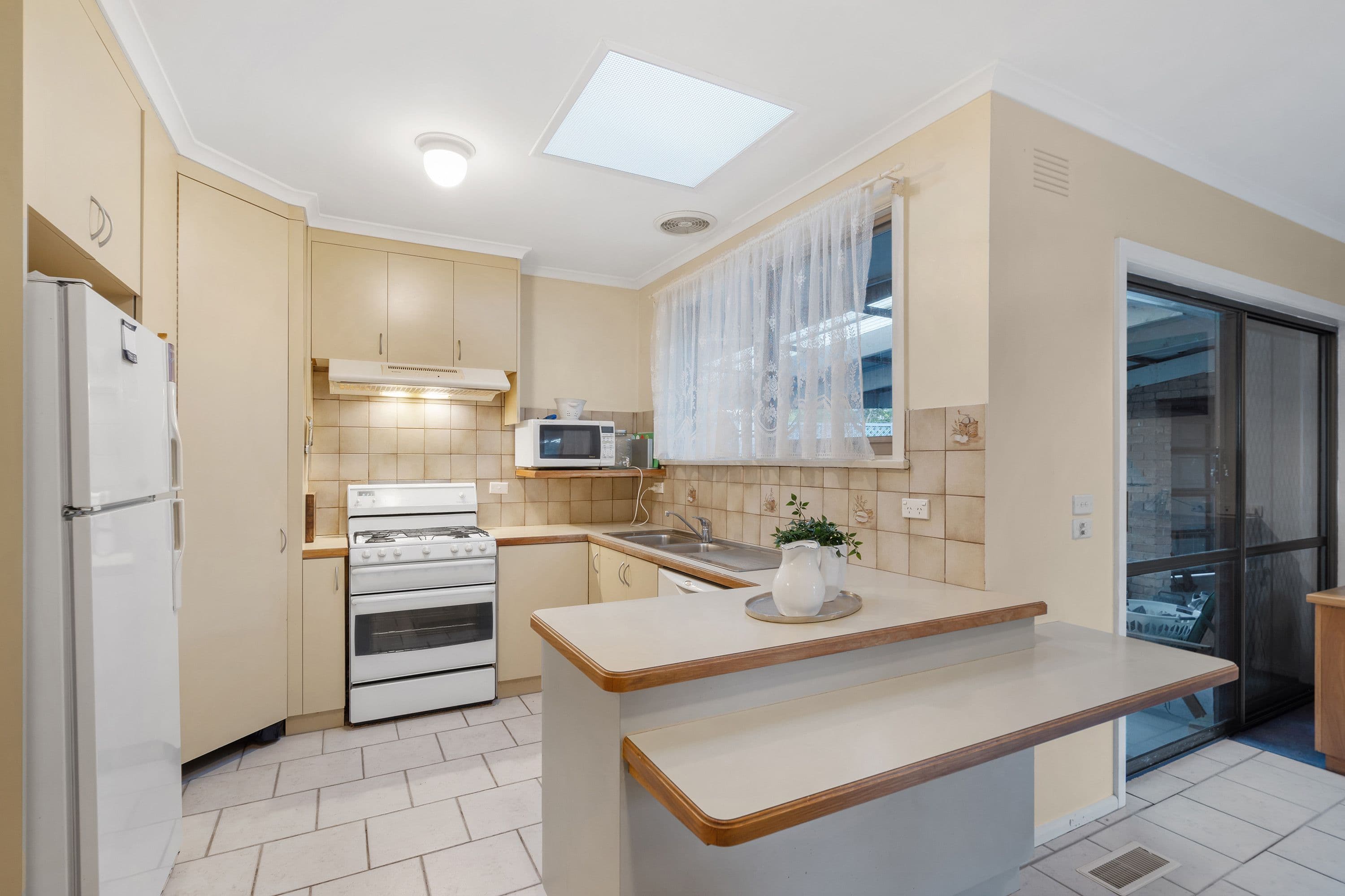 8 Rupert Drive, Mulgrave VIC 3170, Mulgrave - Thumbnail 4