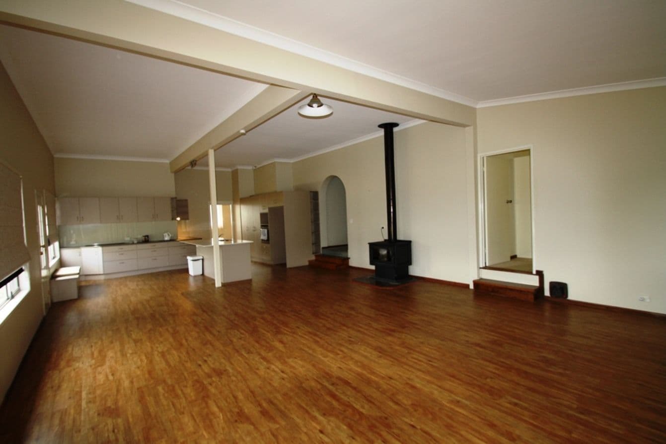 9 Gibson Road, WARWICK QLD 4370, Warwick - Thumbnail 3