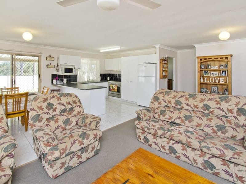 2 Salvatore Court, Morayfield - Thumbnail 6