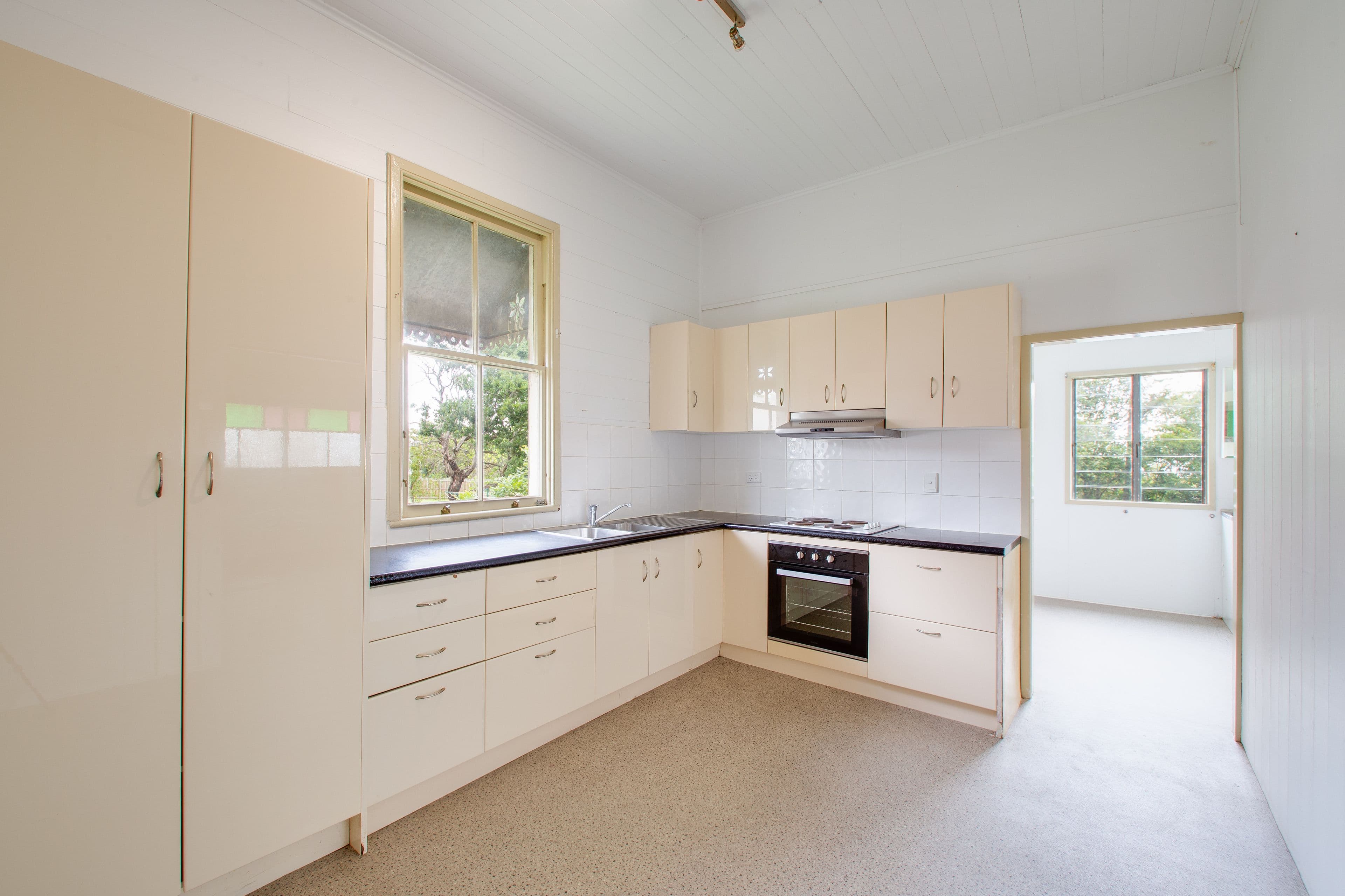 14 River Road, Bundamba QLD 4304, Bundamba - Thumbnail 7