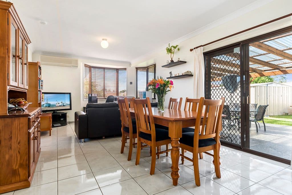 5 Carina Avenue, Hinchinbrook - Thumbnail 3
