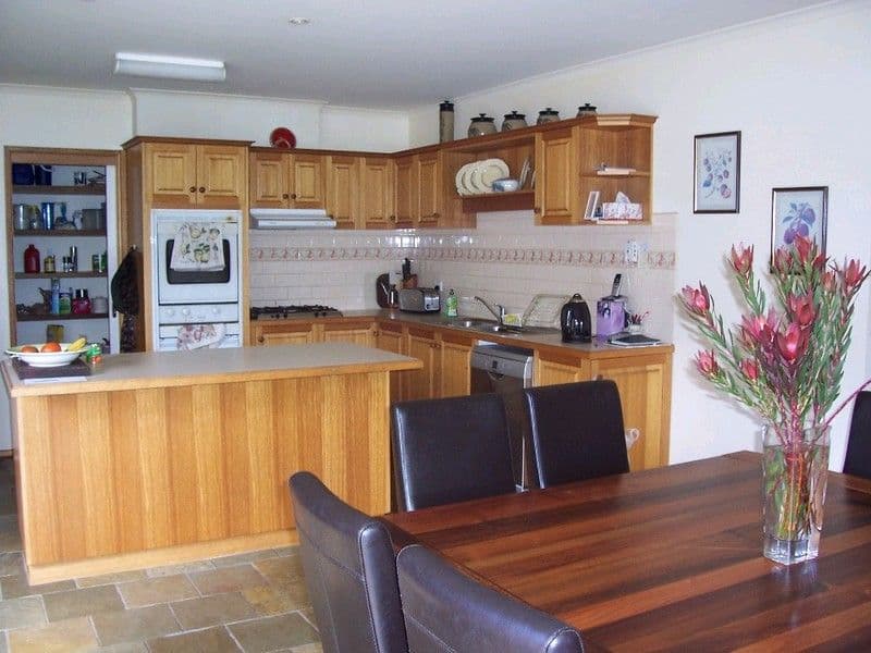 39 Keith Morgan Drive, TRARALGON SOUTH VIC 3844, Traralgon South - Thumbnail 3