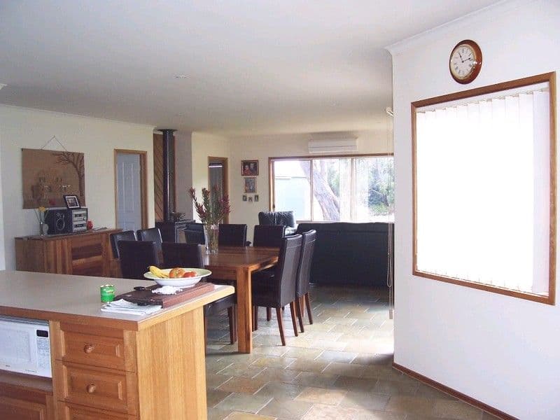39 Keith Morgan Drive, TRARALGON SOUTH VIC 3844, Traralgon South - Thumbnail 4