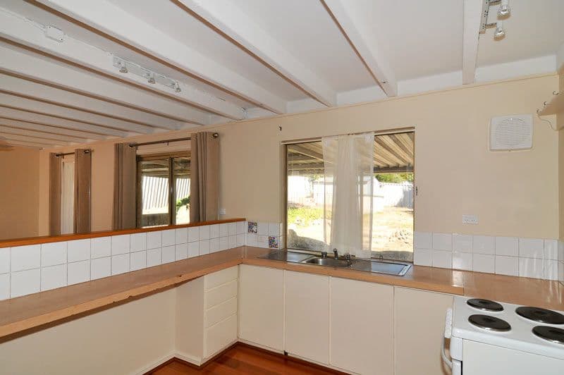 5 Mahogany Drive, HALLS HEAD WA 6210, Halls Head - Thumbnail 6