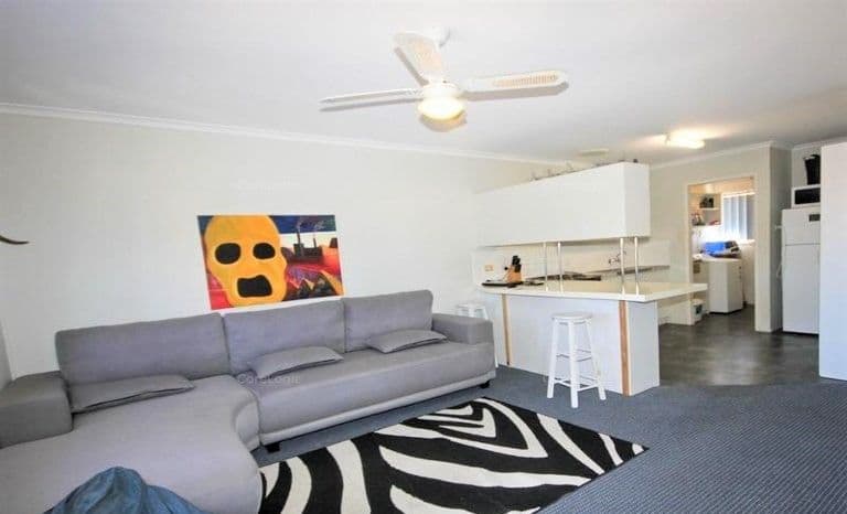 35 Burra Street, Chevron Island QLD 4217, Chevron Island - Thumbnail 2