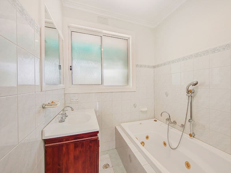 59 Stradbroke Drive, ST ALBANS VIC 3021, St Albans - Thumbnail 6