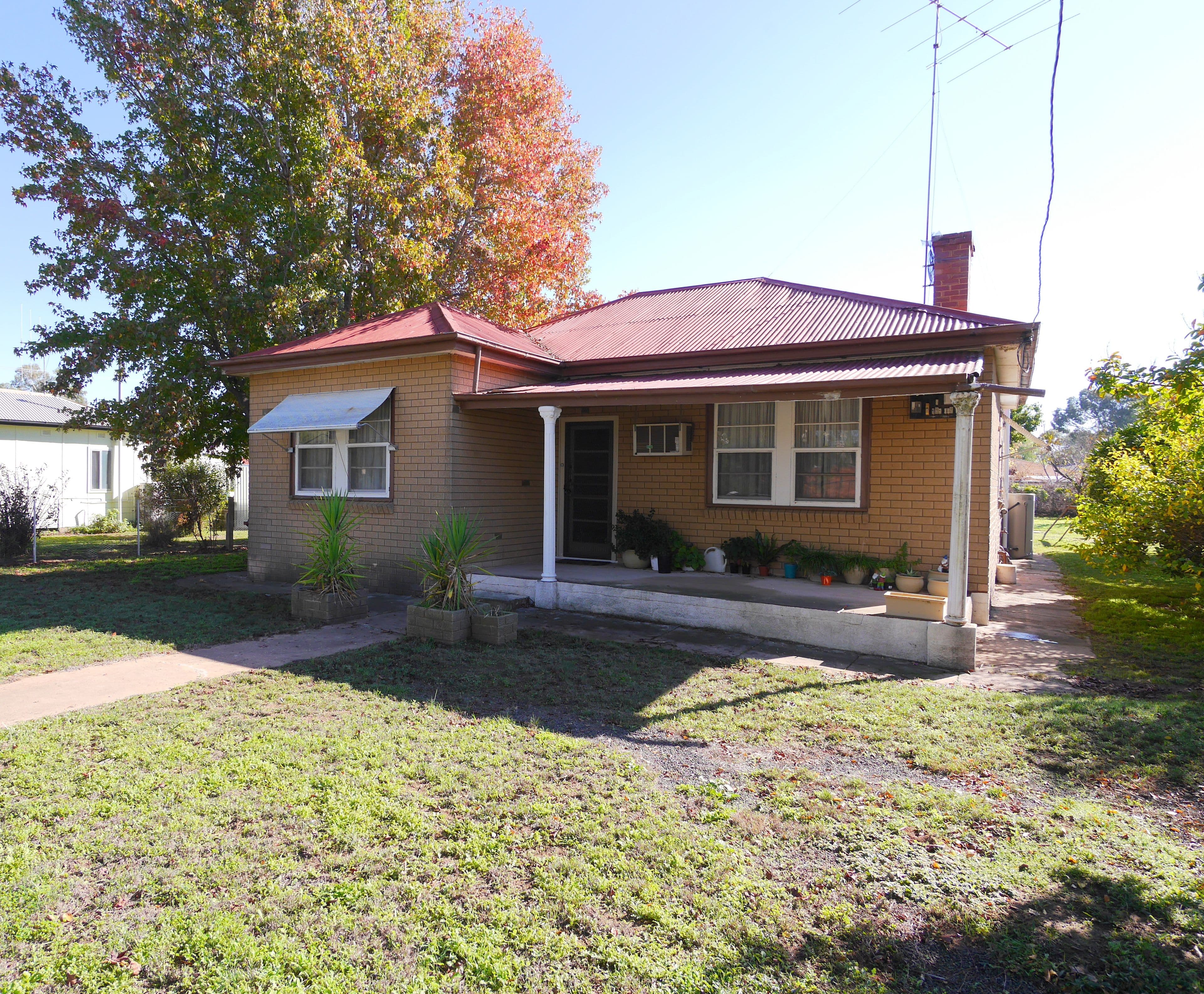 11 Haig Street, Cowra - Image 1