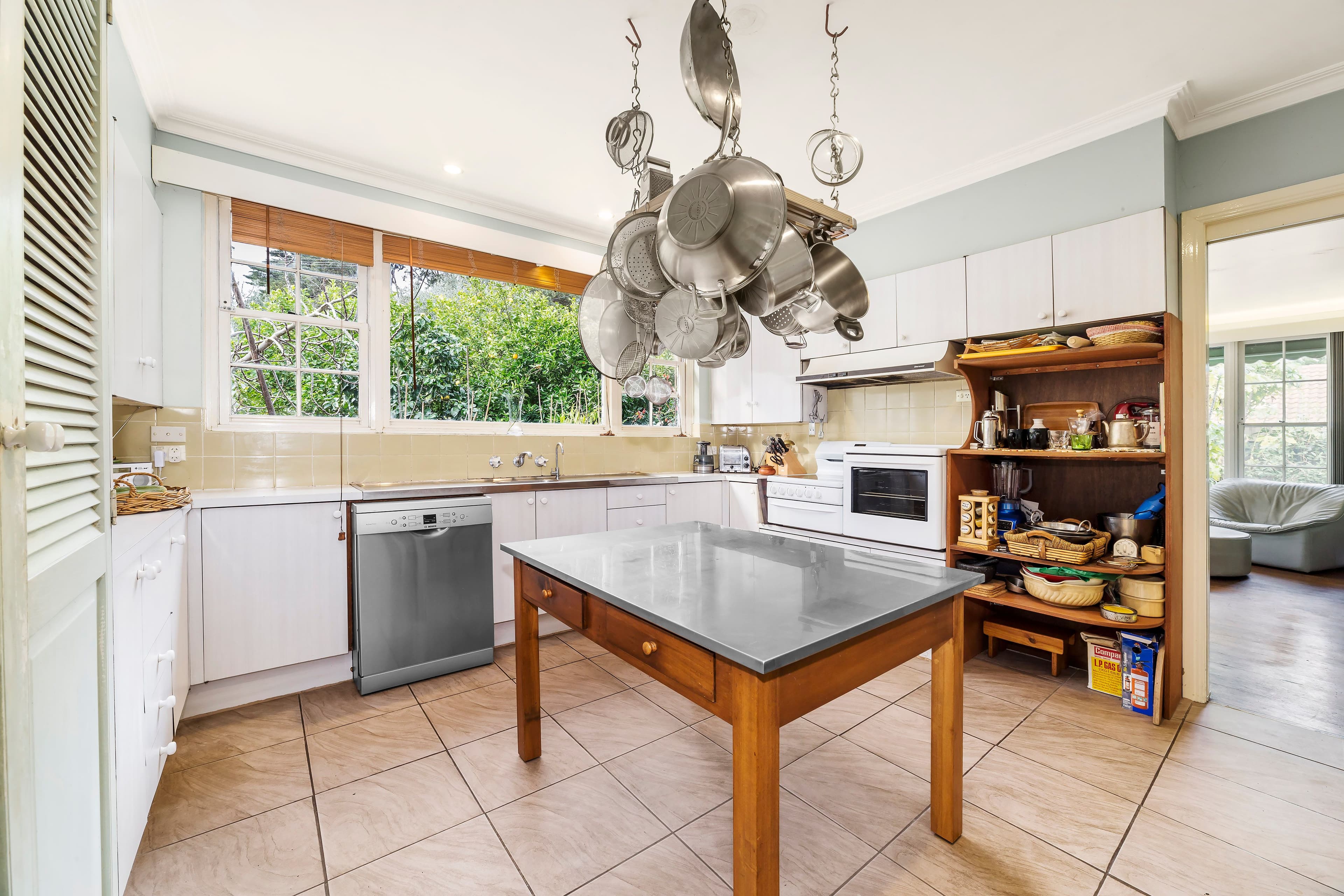 24 Patterson Avenue, Burwood VIC 3125, Burwood - Thumbnail 3