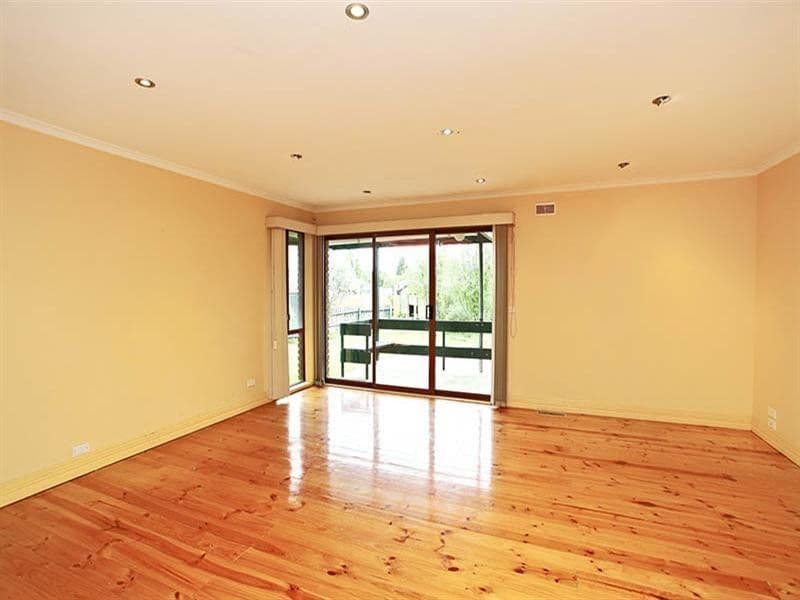 9 Tenterden Place, MILL PARK VIC 3082, Mill Park - Thumbnail 8