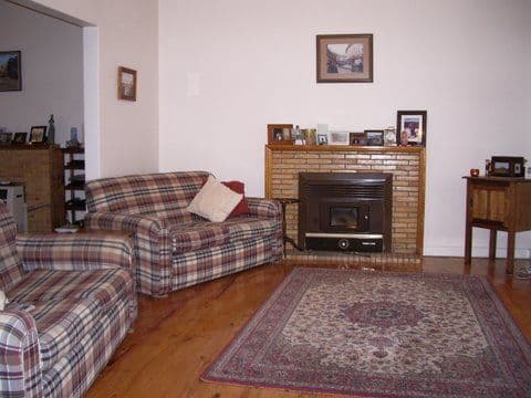 4 Laffer Street, LOXTON SA 5333, Loxton - Thumbnail 2