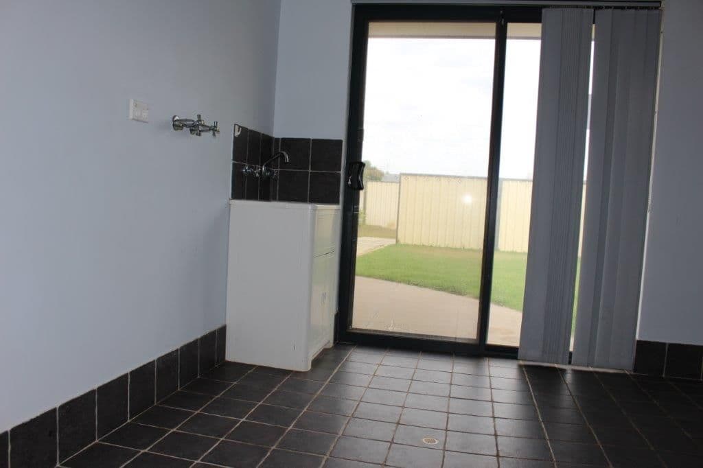 18 Delmage Street, Dongara WA 6525, Dongara - Thumbnail 8