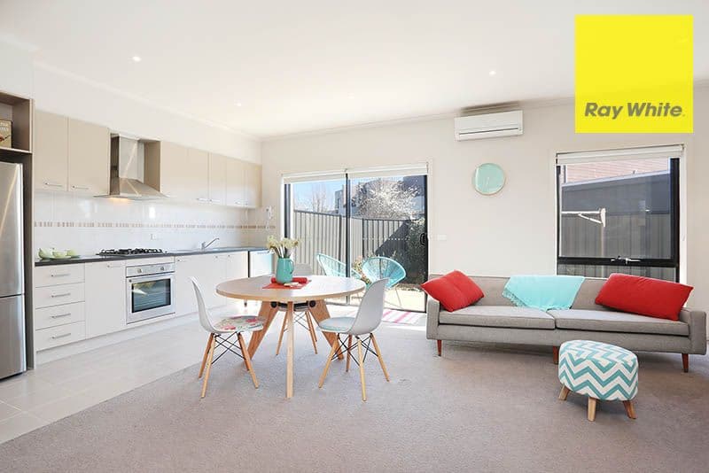 39 Astley Crescent, Point Cook VIC 3030, Point Cook - Thumbnail 3