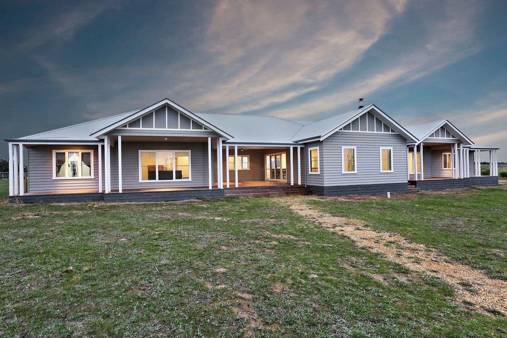 24 Grand Ridge Way, Sunbury - Image 1