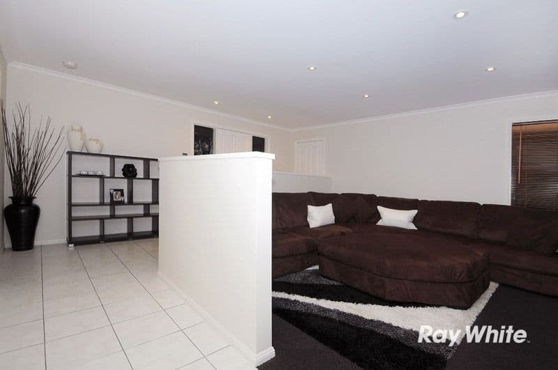 16 Greenbriar Way, CRANBOURNE WEST VIC 3977, Cranbourne West - Thumbnail 7