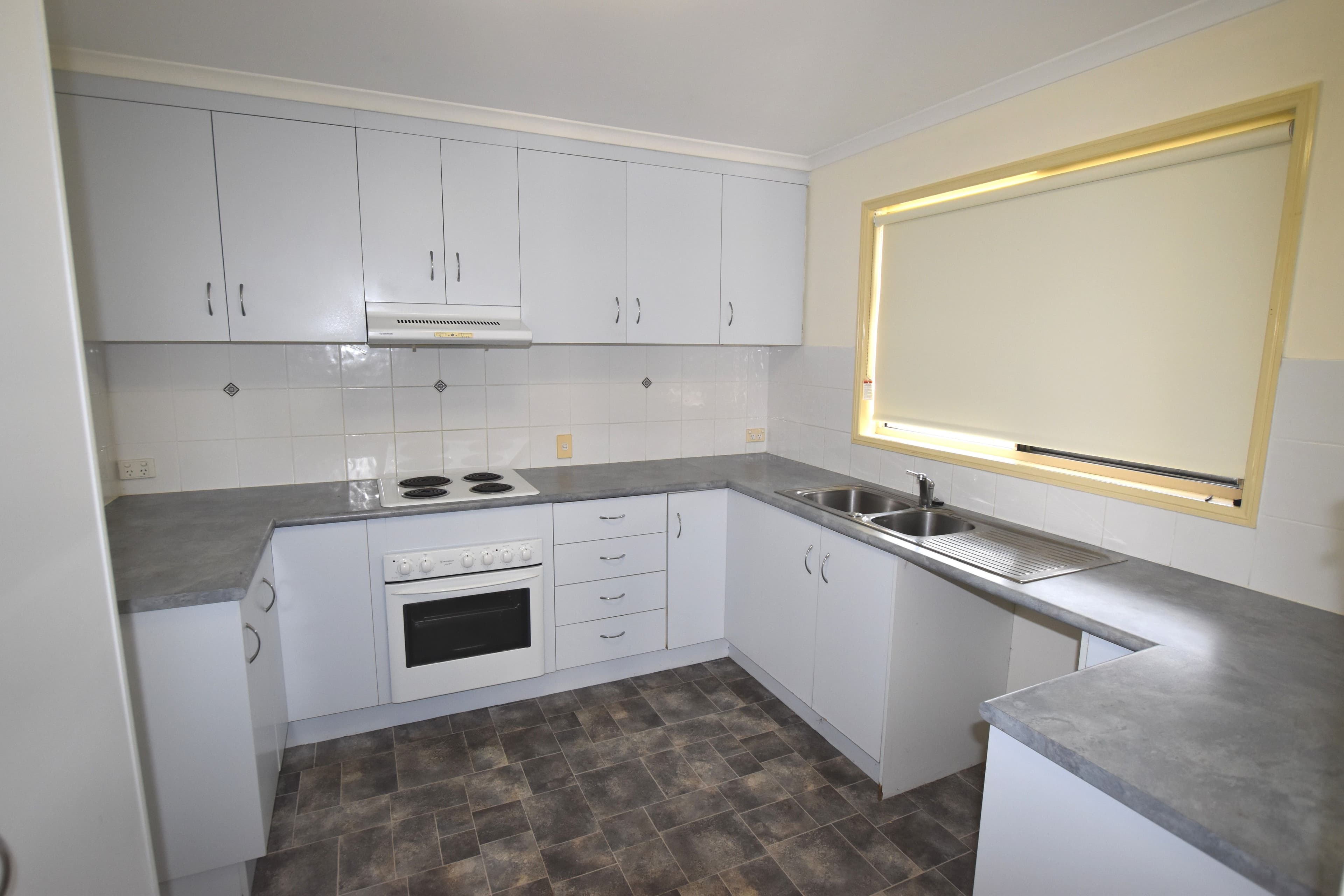 102 Sun Valley Road, Kin Kora QLD 4680, Kin Kora - Thumbnail 5