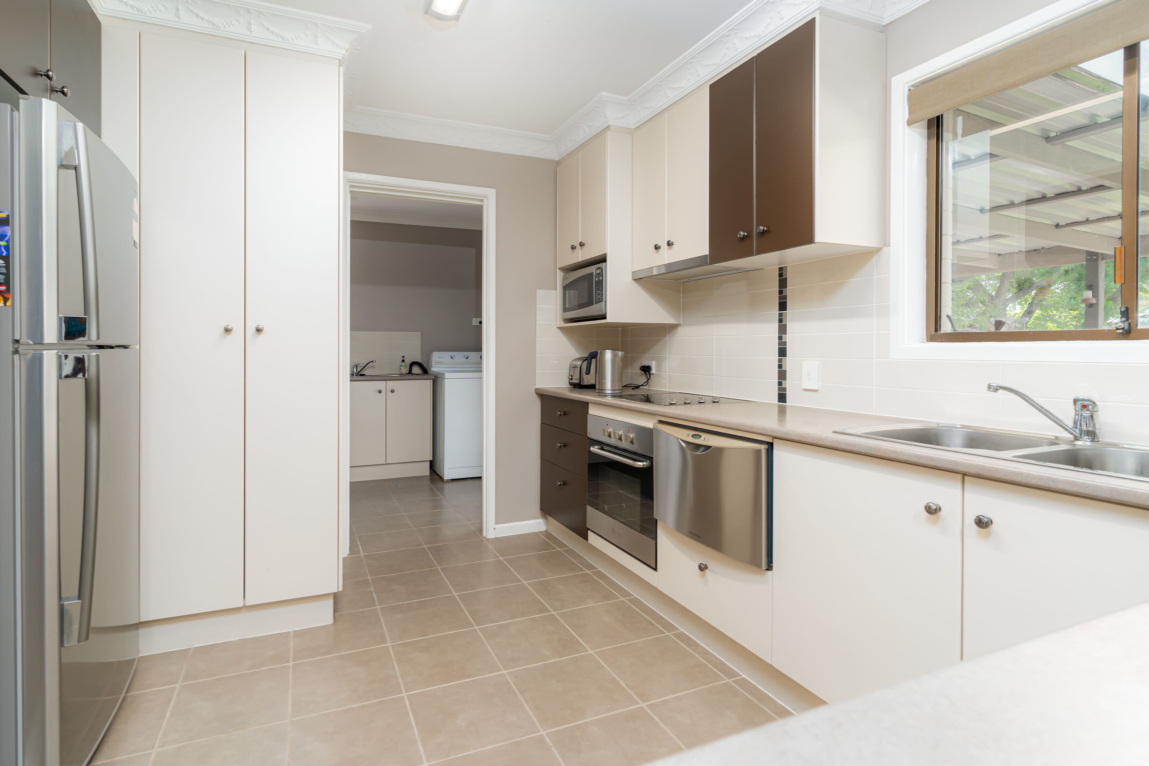 32 Jilbard Drive, Springwood QLD 4127, Springwood - Thumbnail 3