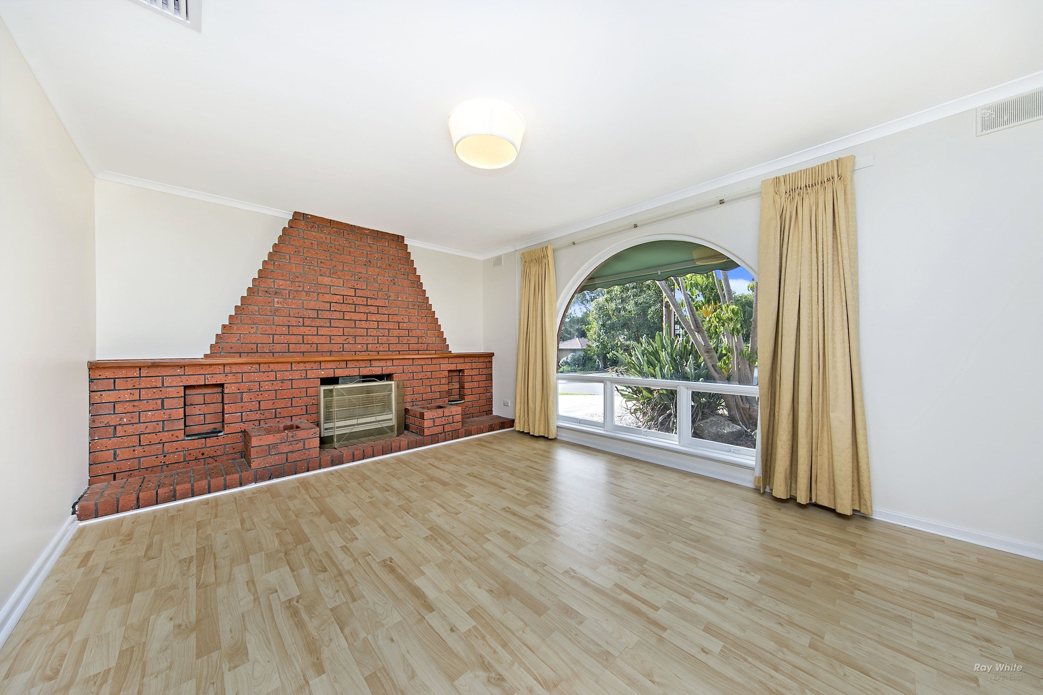 28 Joycelyn Avenue, Surrey Downs SA 5126, Surrey Downs - Thumbnail 2