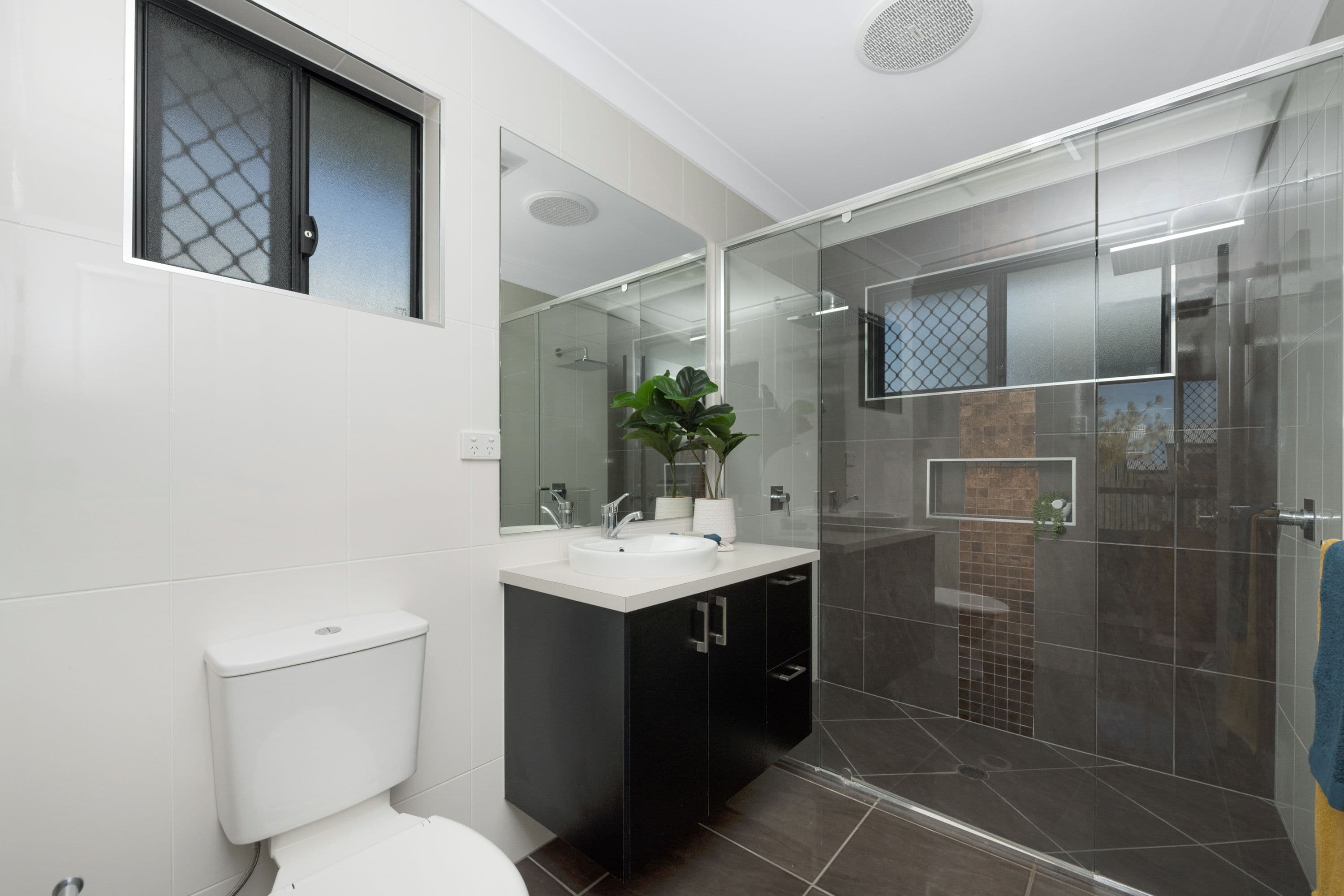 17 Dahlia Street, Burdell QLD 4818, Burdell - Thumbnail 8