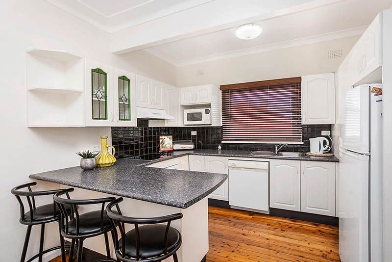 4 Barbara Avenue, Warrawong - Thumbnail 2