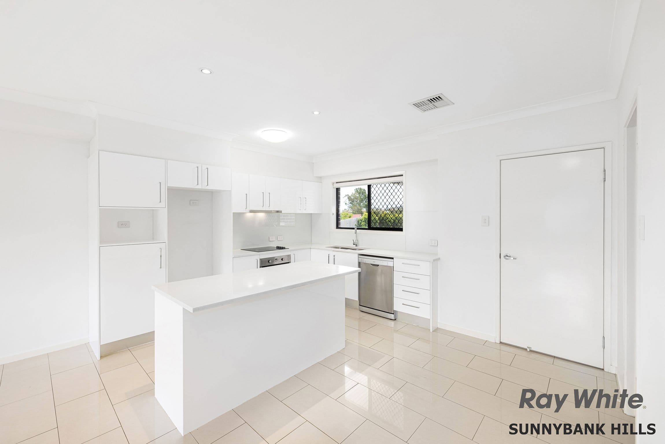 142 Padstow Road, Eight Mile Plains QLD 4113, Eight Mile Plains - Thumbnail 3