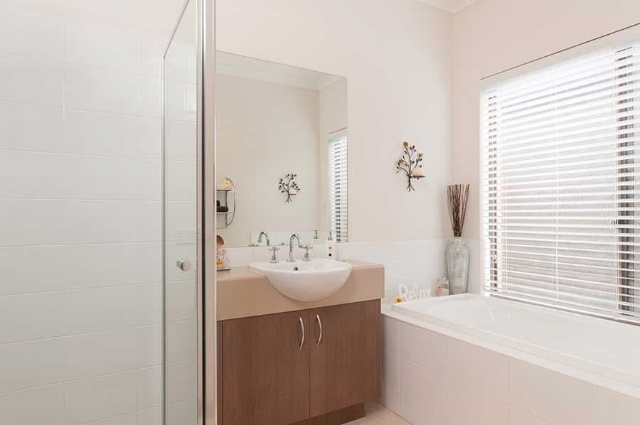10 Clarendon Avenue, CRAIGIEBURN VIC 3064, Craigieburn - Thumbnail 8