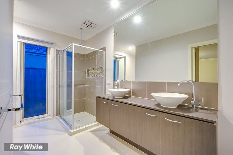 24 Columbia Street, Tarneit VIC 3029, Tarneit - Thumbnail 4