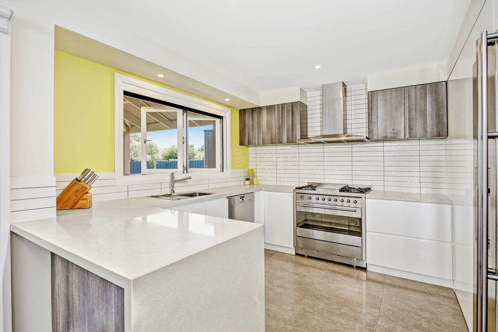 48 Kellbourne Drive, Rowville VIC 3178, Rowville - Thumbnail 3