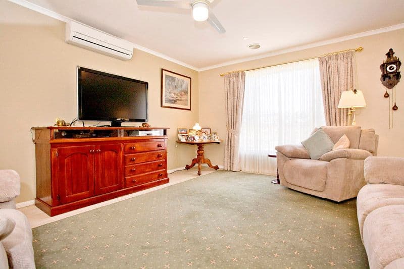 32 Burgundy Drive, WAURN PONDS VIC 3216, Waurn Ponds - Thumbnail 3