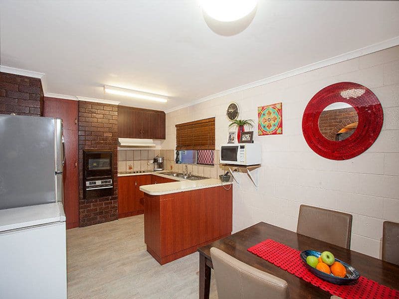 2 Doris Street, ANDERGROVE QLD 4740, Andergrove - Thumbnail 3