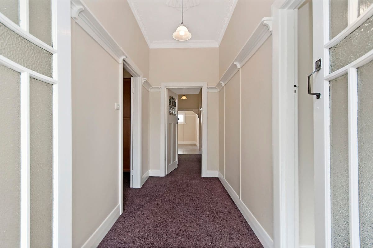 1 Thompson Street, Hamilton VIC 3300, Hamilton - Thumbnail 3