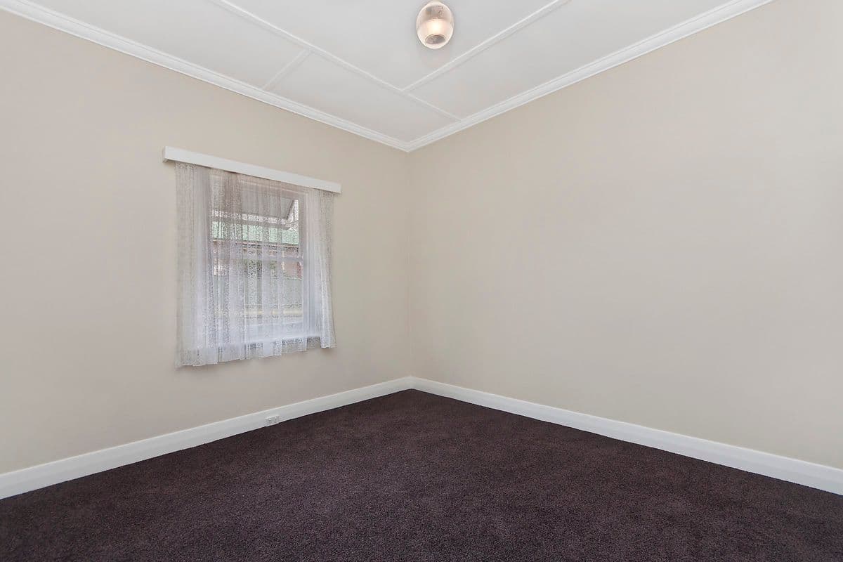 1 Thompson Street, Hamilton VIC 3300, Hamilton - Thumbnail 8
