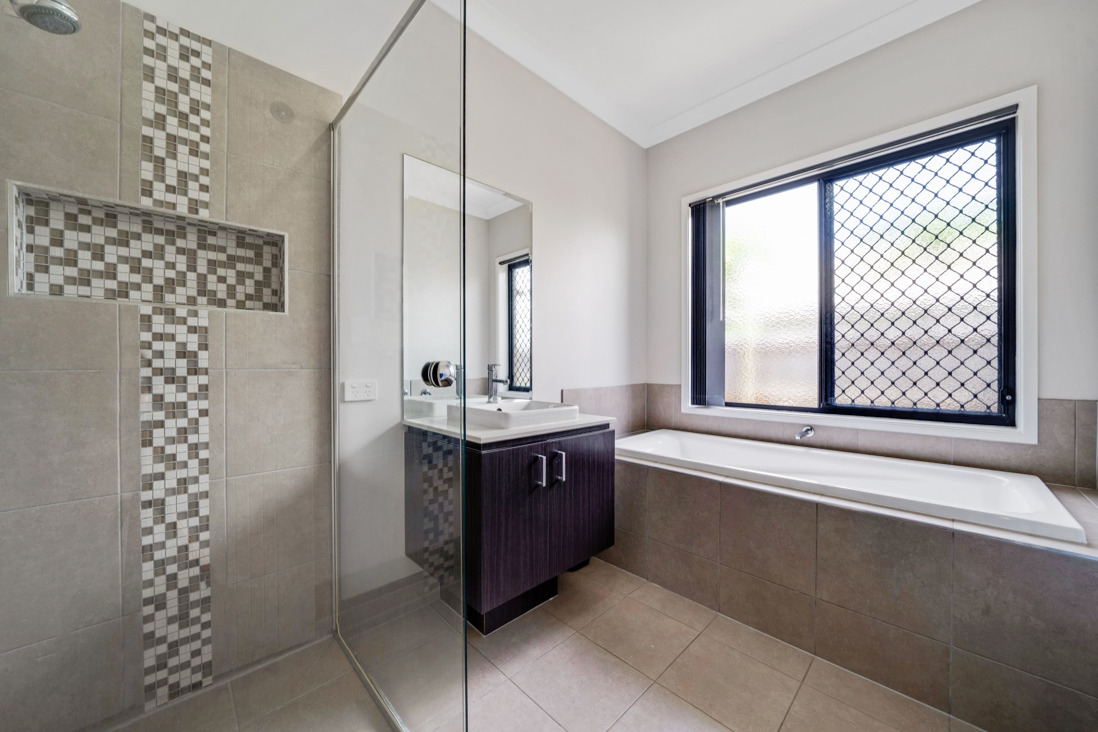 8 Sams Way, Marsden QLD 4132, Marsden - Thumbnail 8