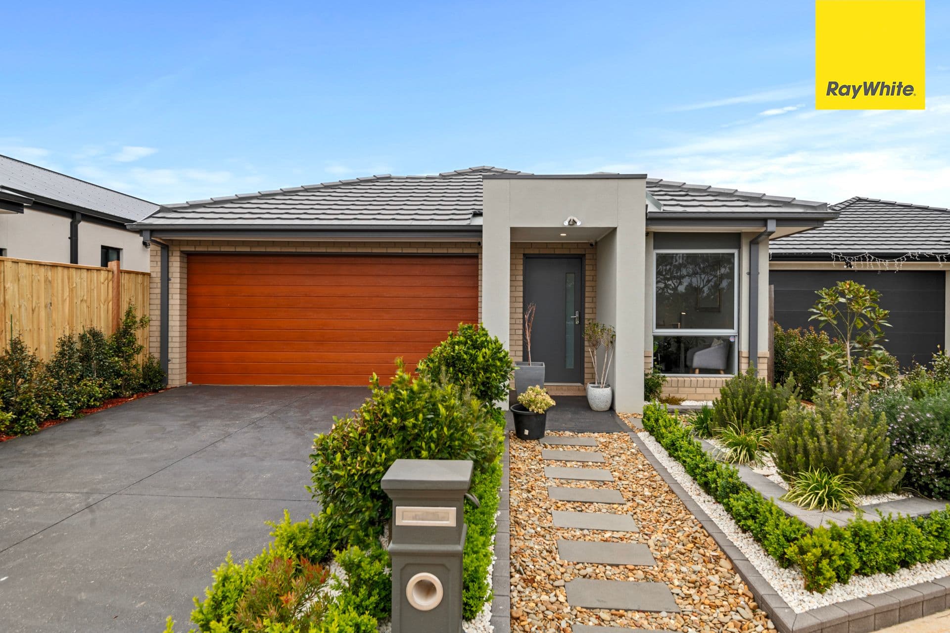 30 Mewat Circuit, THORNHILL PARK VIC 3335, Thornhill Park - Thumbnail 2