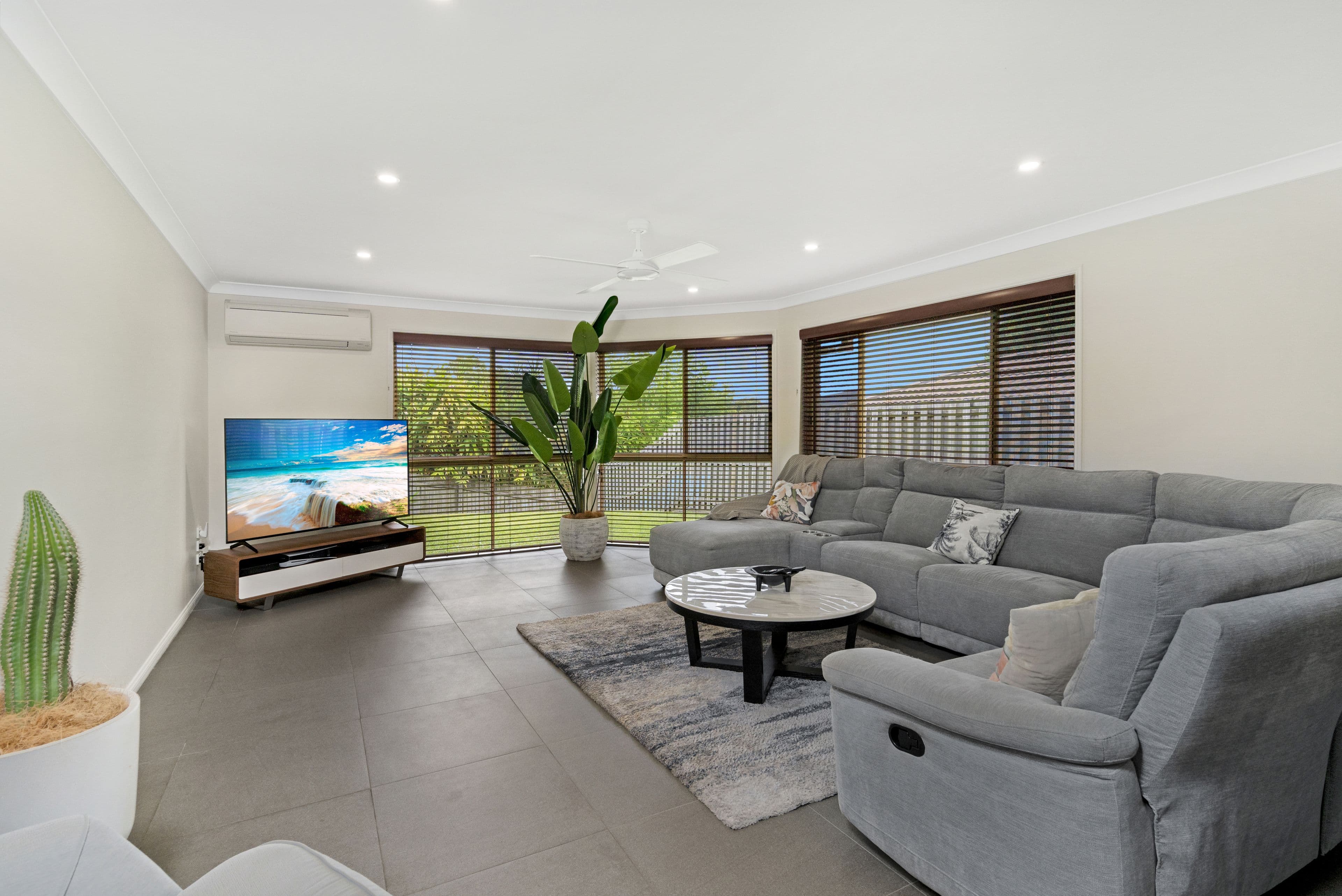 18 Nikau Crescent, Nerang QLD 4211, Nerang - Thumbnail 2