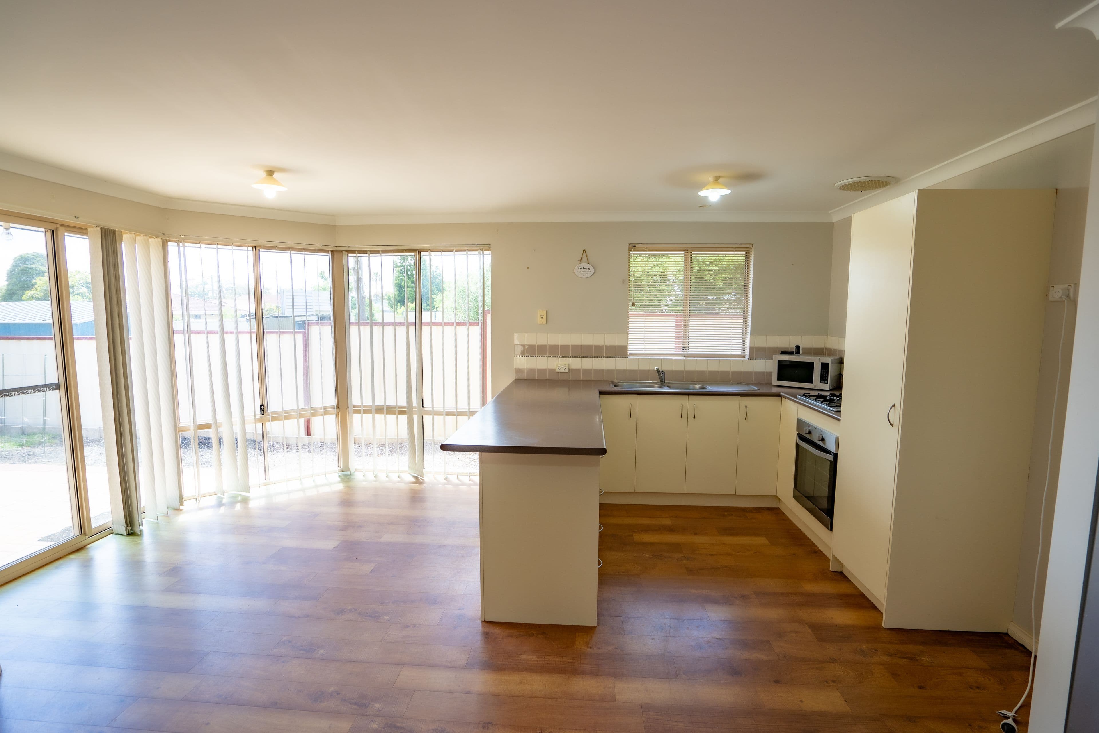 48 Katoomba Street, Orana WA 6330, Orana - Thumbnail 4