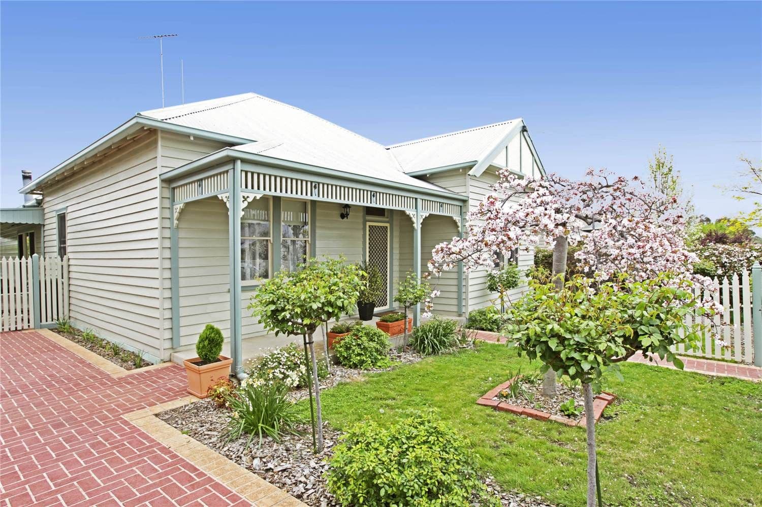 13 Daisy Street, NEWTOWN VIC 3220, Newtown - Thumbnail 2