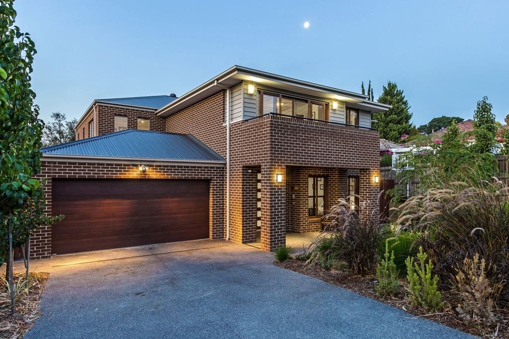 28 Cherry Orchard Rise, Box Hill North VIC 3129, Box Hill North - Thumbnail 2
