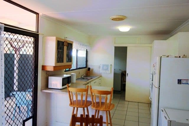 18 Alpinia Avenue, BANKSIA BEACH QLD 4507, Banksia Beach - Thumbnail 6