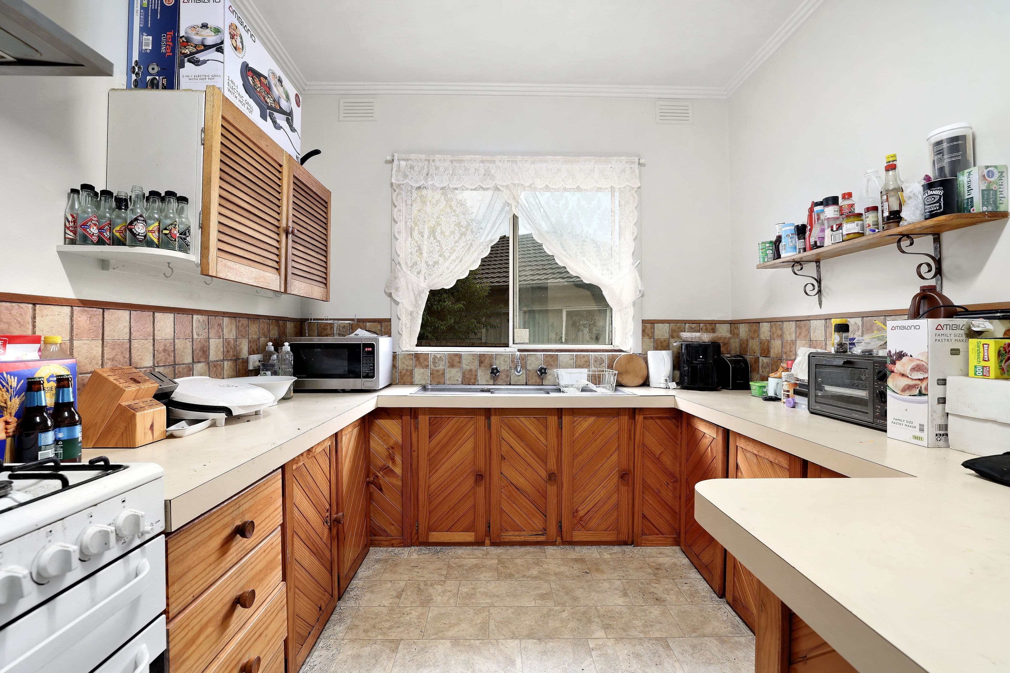 75 Scoresby Road, Bayswater VIC 3153, Bayswater - Thumbnail 2