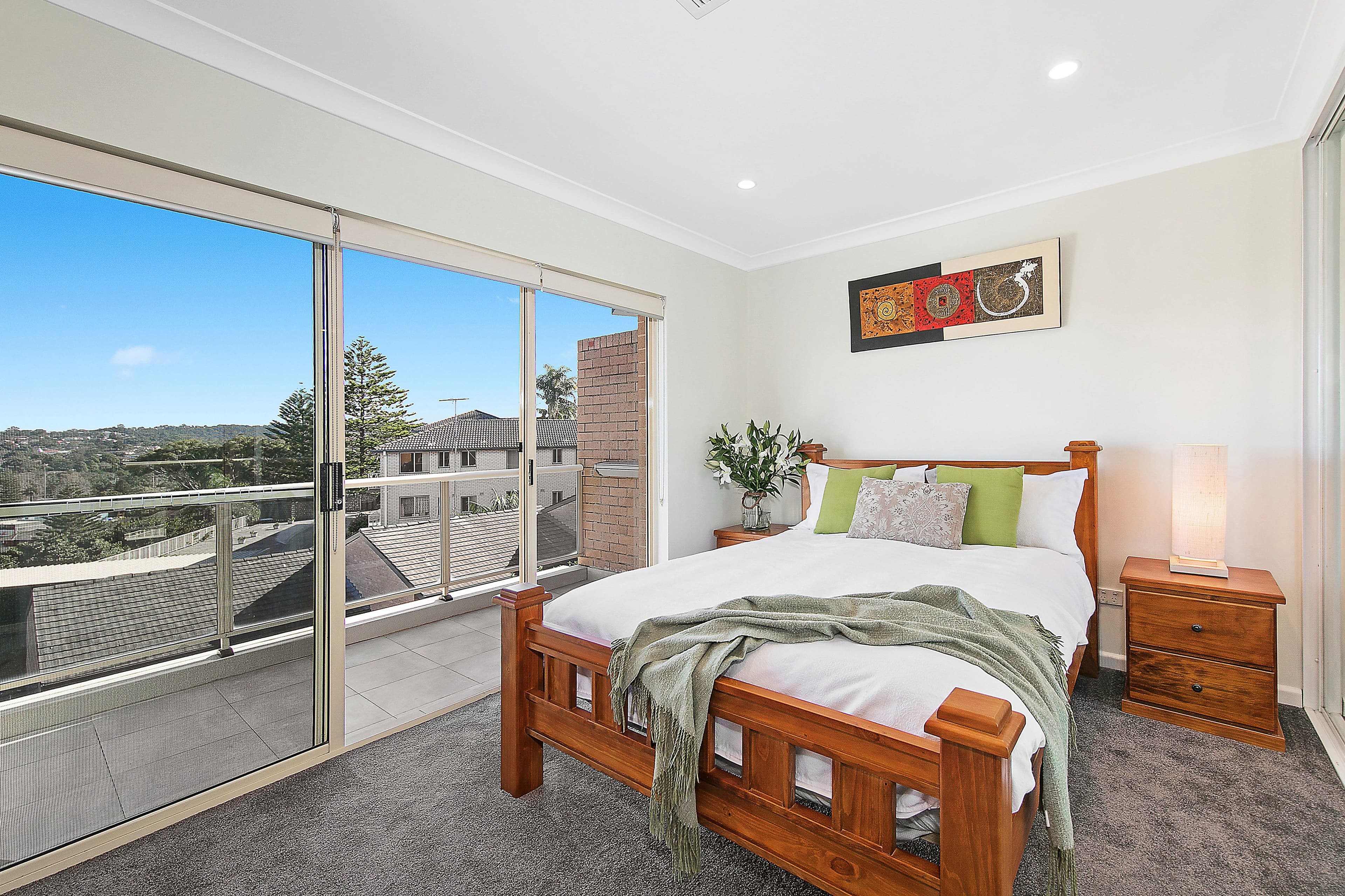 102 Lawrence Street, Freshwater - Thumbnail 3